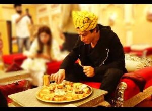 What are Shah Rukh Khan's favourite food items?